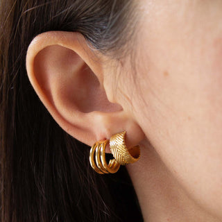 How to style hoop earrings for summer.