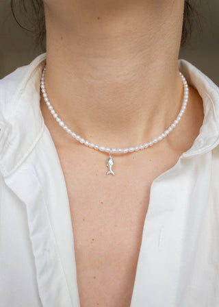 Zargana Gemstone Necklace in Freshwater Pearl