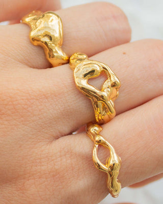Δαχτυλίδι κυμάτων από συμπαγές χρυσό