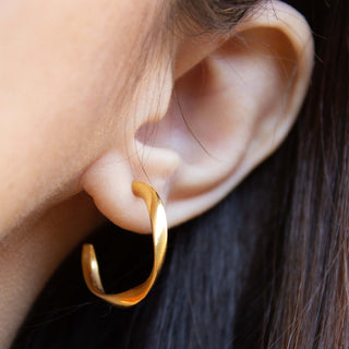 Ribbon Hoop Earrings Solid Gold picothestore